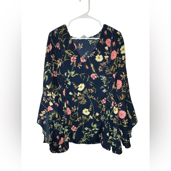 Belle and Sky Tops - Belle and Sky Women’s Navy Floral Blouse 3X